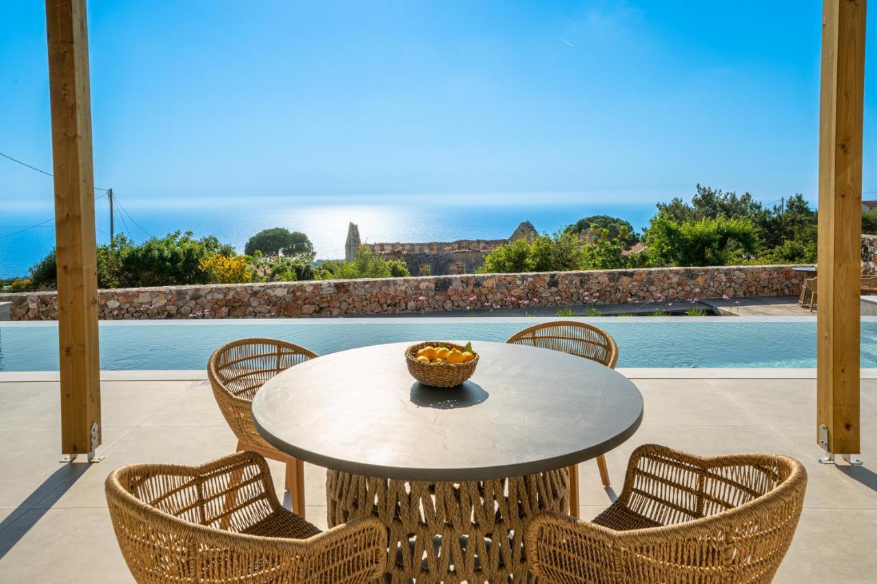 Summer Breeze Villa Tzamarelata 外观 照片