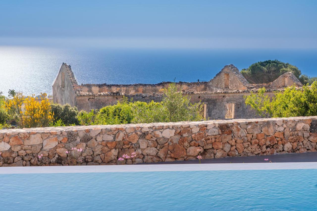 Summer Breeze Villa Tzamarelata 外观 照片