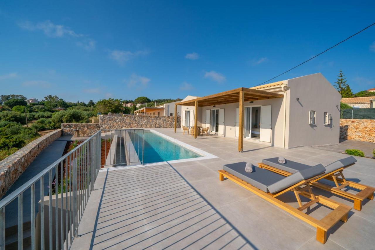 Summer Breeze Villa Tzamarelata 外观 照片