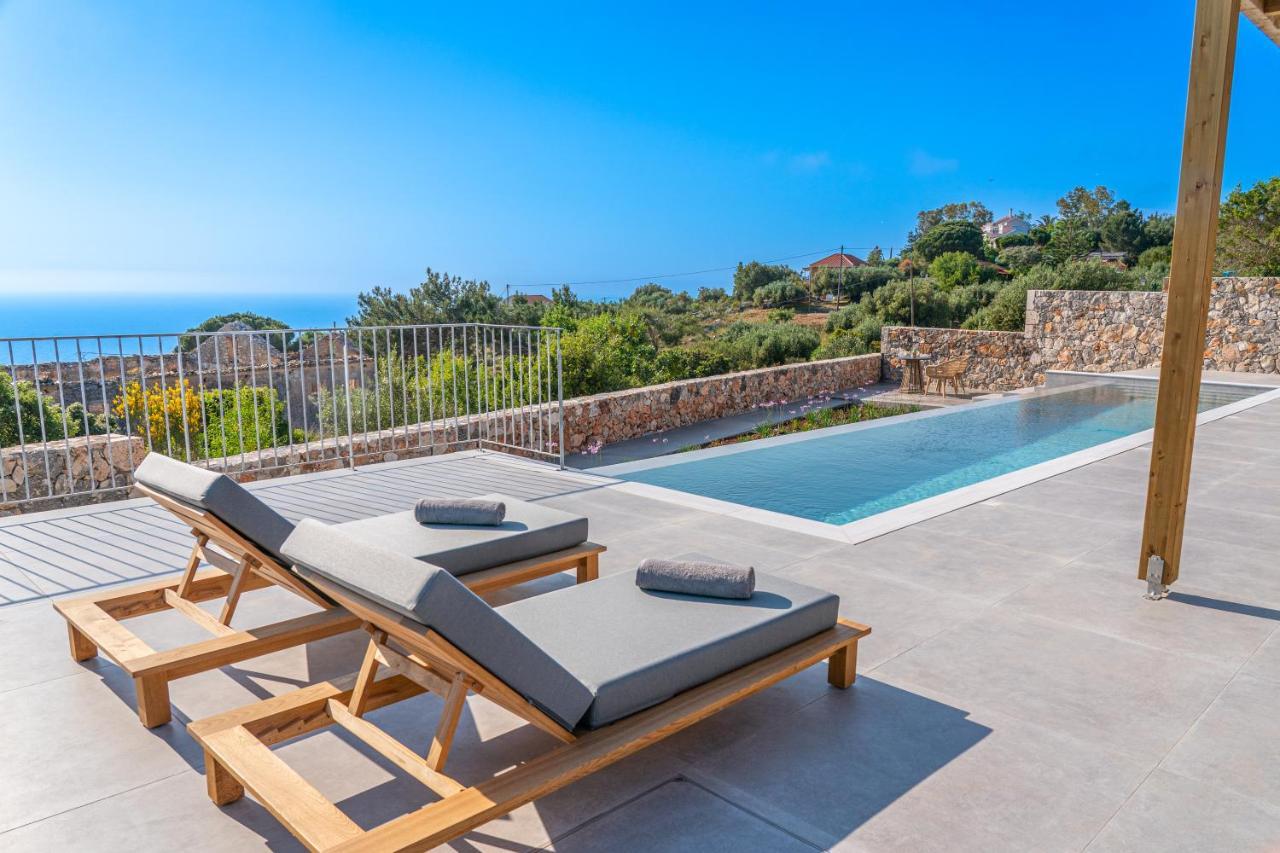 Summer Breeze Villa Tzamarelata 外观 照片