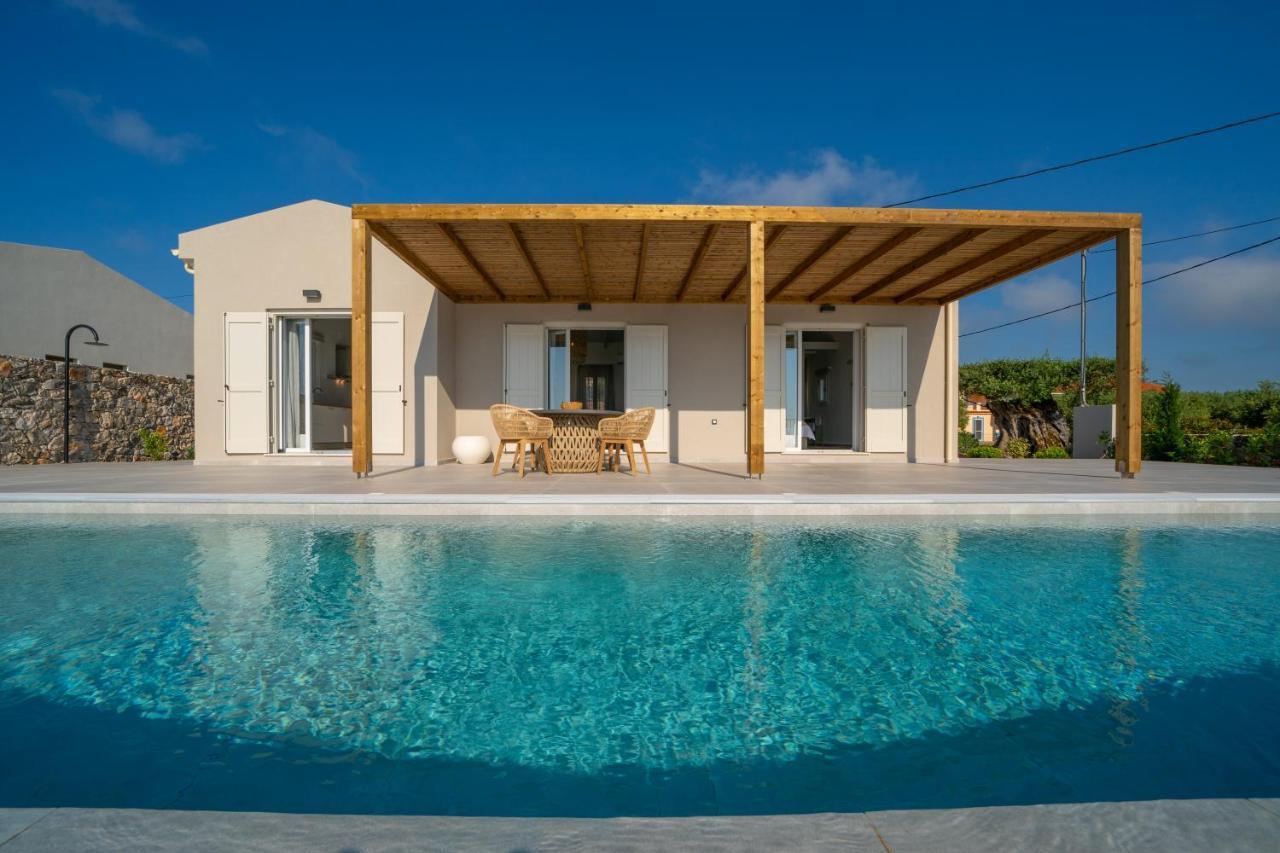 Summer Breeze Villa Tzamarelata 外观 照片
