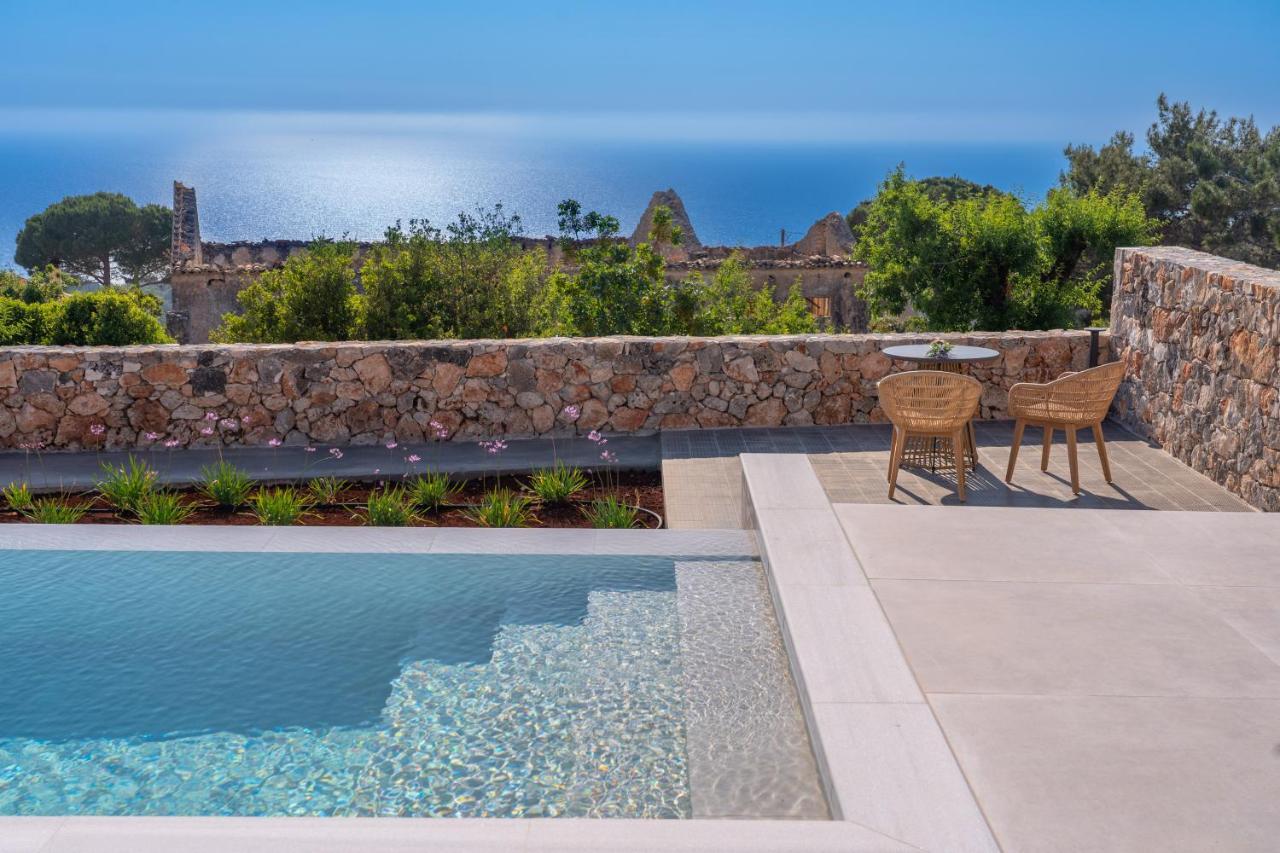 Summer Breeze Villa Tzamarelata 外观 照片
