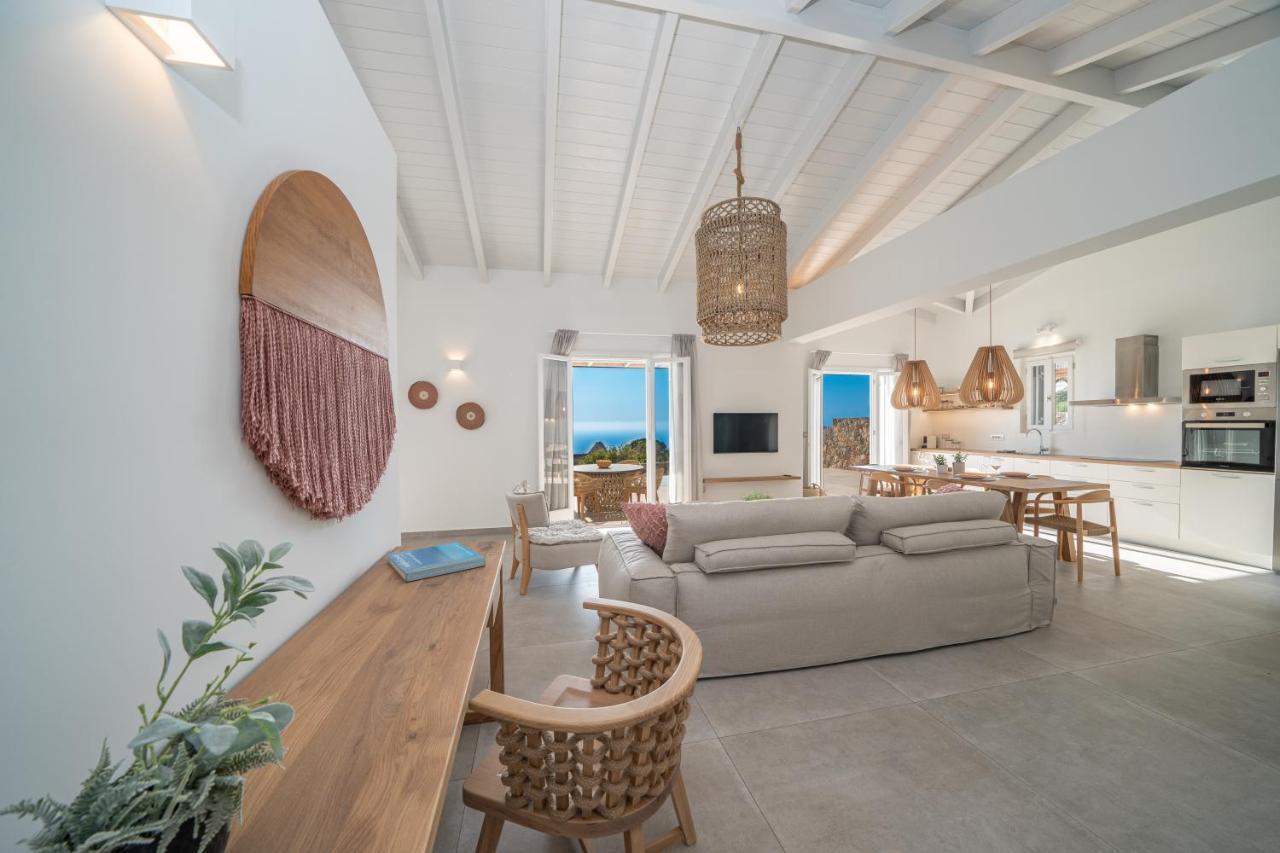 Summer Breeze Villa Tzamarelata 外观 照片
