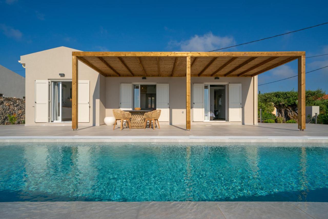 Summer Breeze Villa Tzamarelata 外观 照片