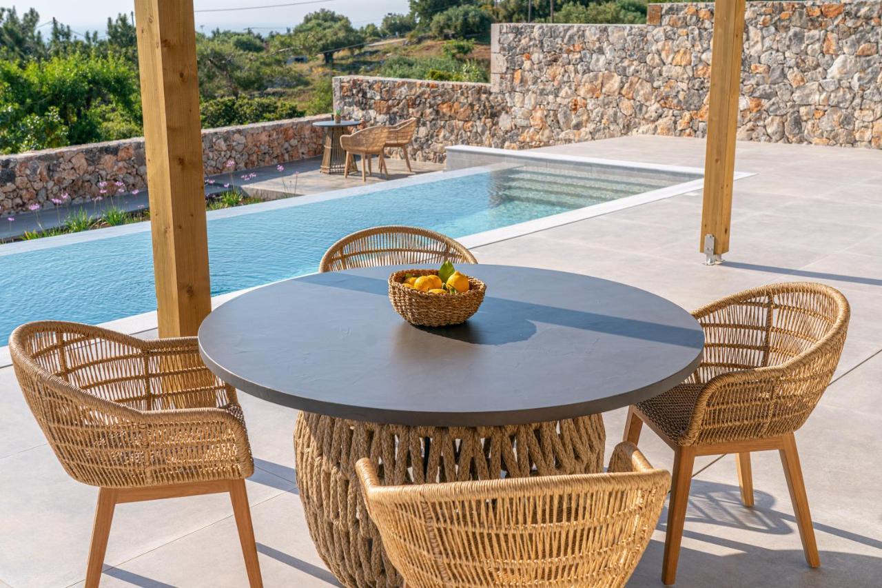 Summer Breeze Villa Tzamarelata 外观 照片