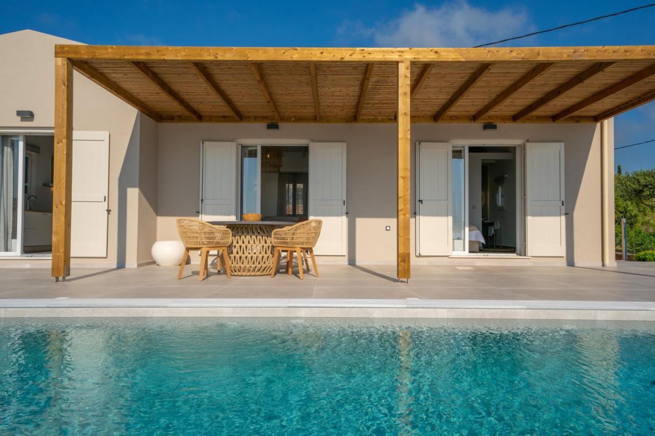 Summer Breeze Villa Tzamarelata 外观 照片