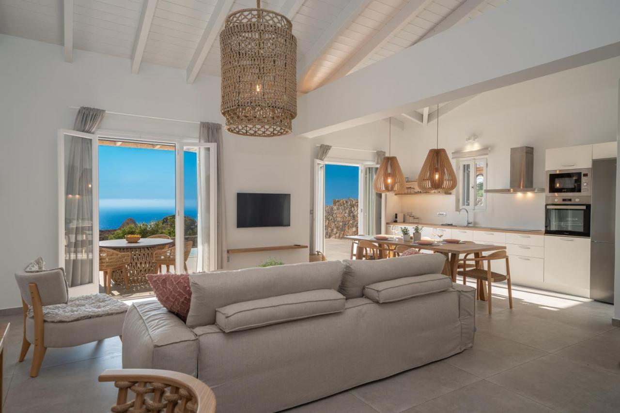 Summer Breeze Villa Tzamarelata 外观 照片