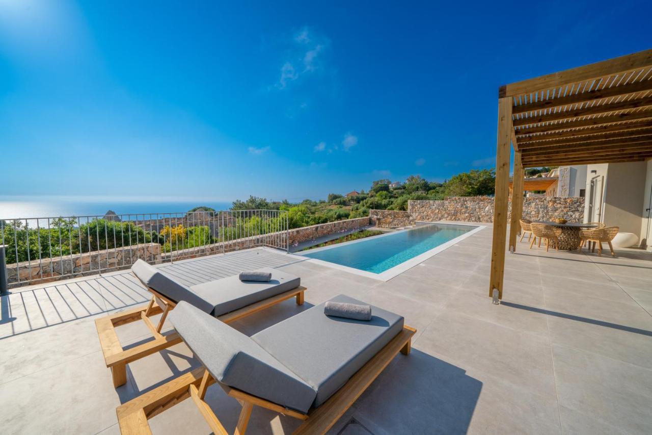 Summer Breeze Villa Tzamarelata 外观 照片