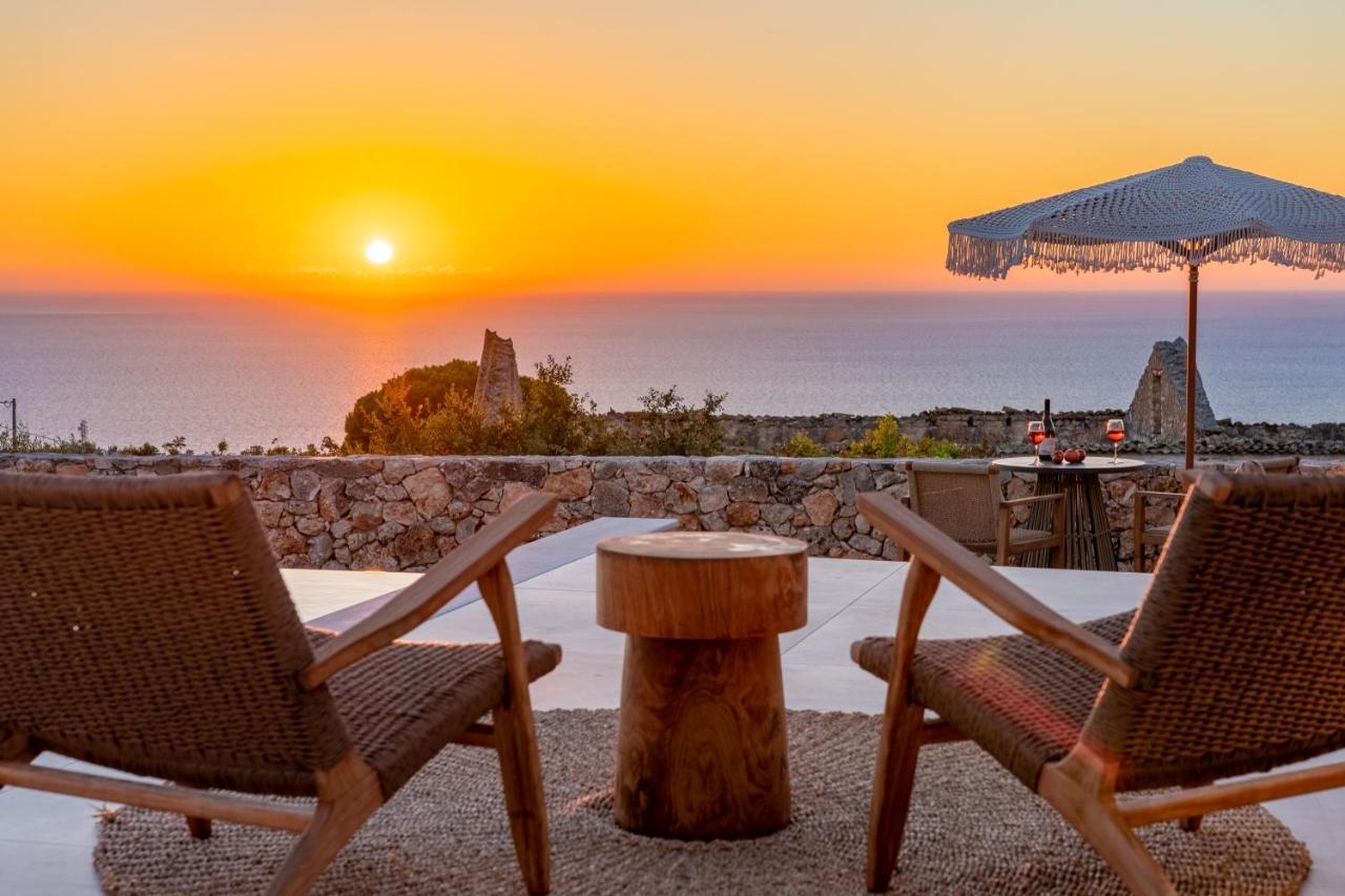 Summer Breeze Villa Tzamarelata 外观 照片