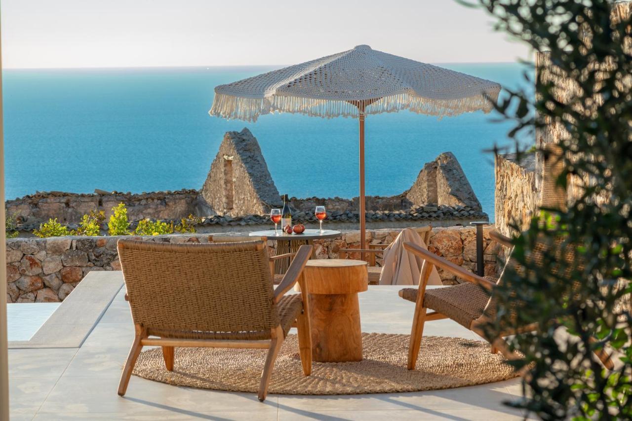 Summer Breeze Villa Tzamarelata 外观 照片