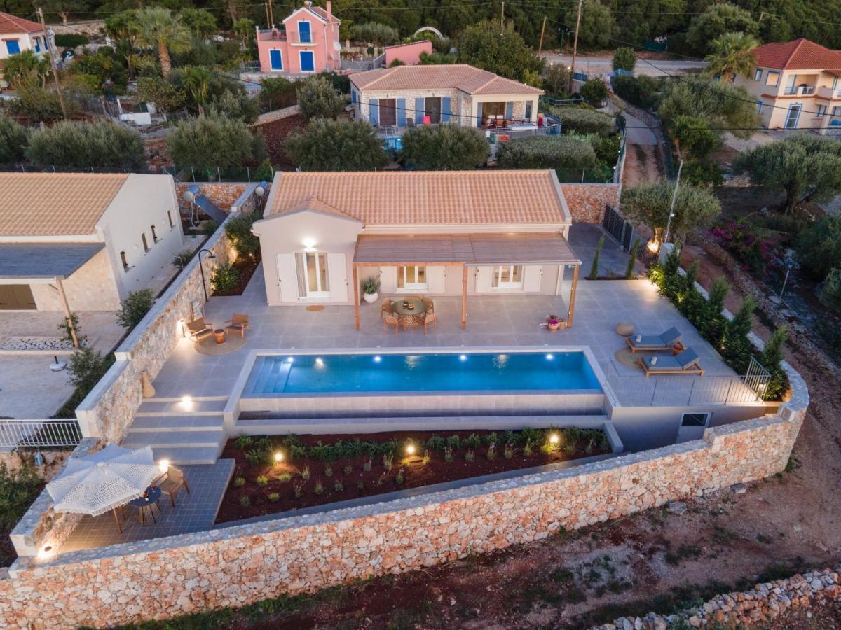 Summer Breeze Villa Tzamarelata 外观 照片